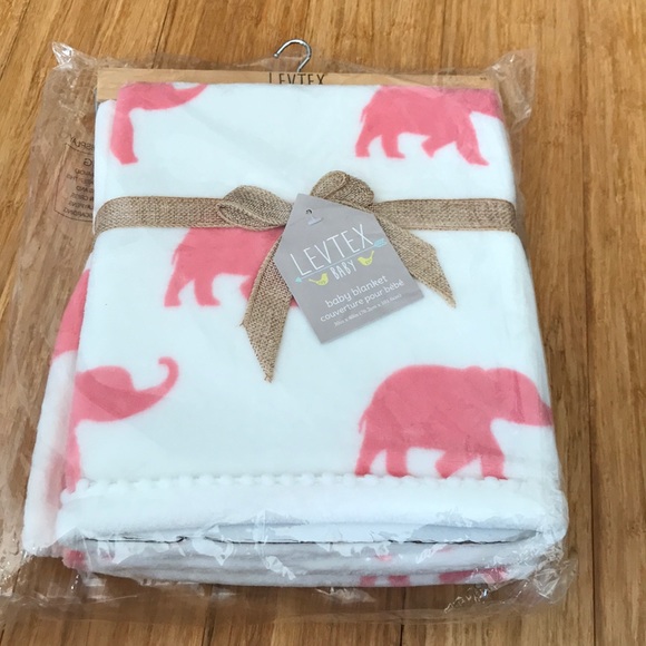 Levtex Other - Levtex Elephant Plush Baby Blanket